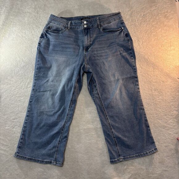 Judy Blue Wide Leg Cropped Medium Wash Trendy Denim Jeans Size 20W Plus Faded - Picture 2 of 8